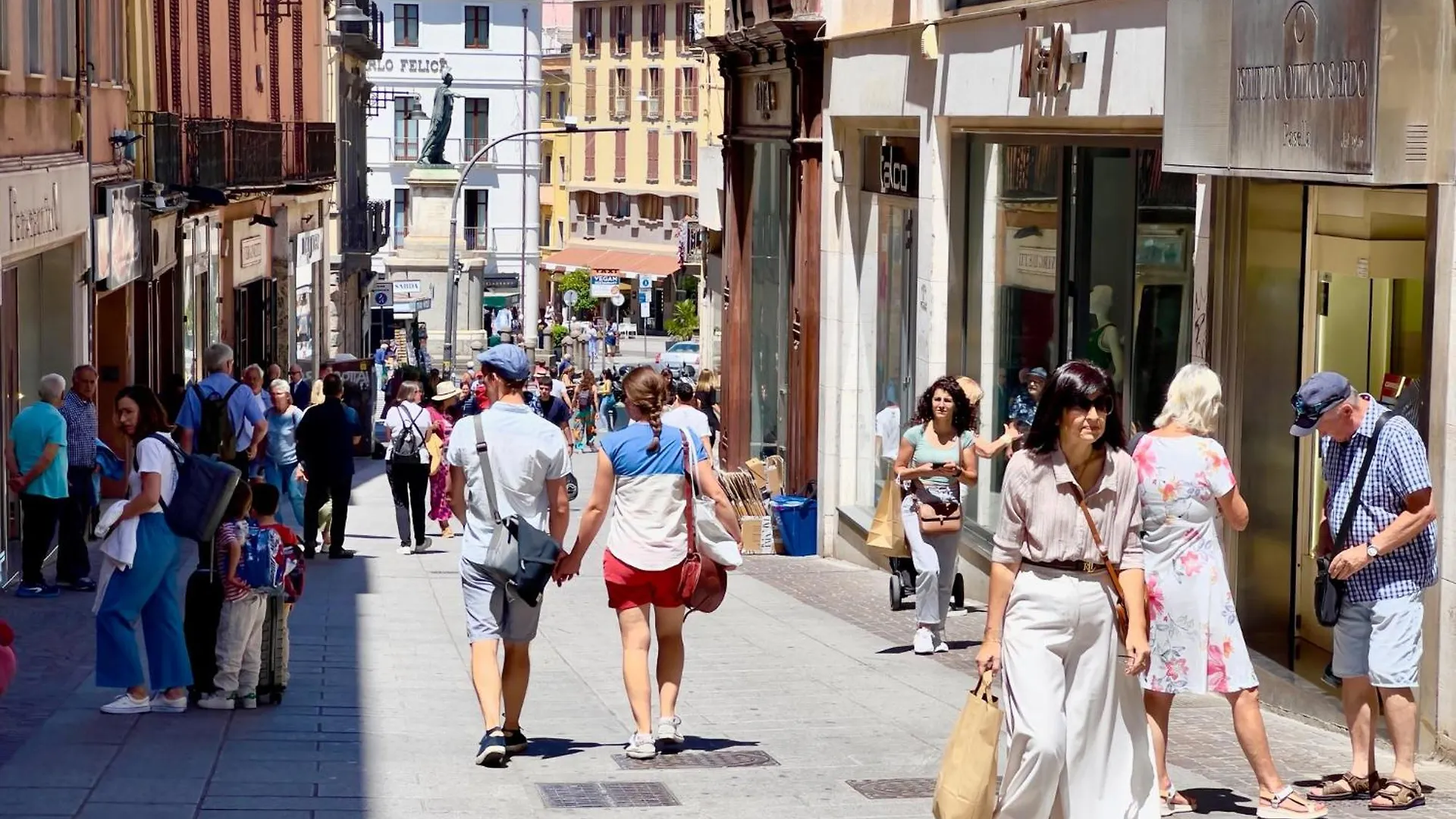 Suite Apartment In The City Centre Cagliari Italy