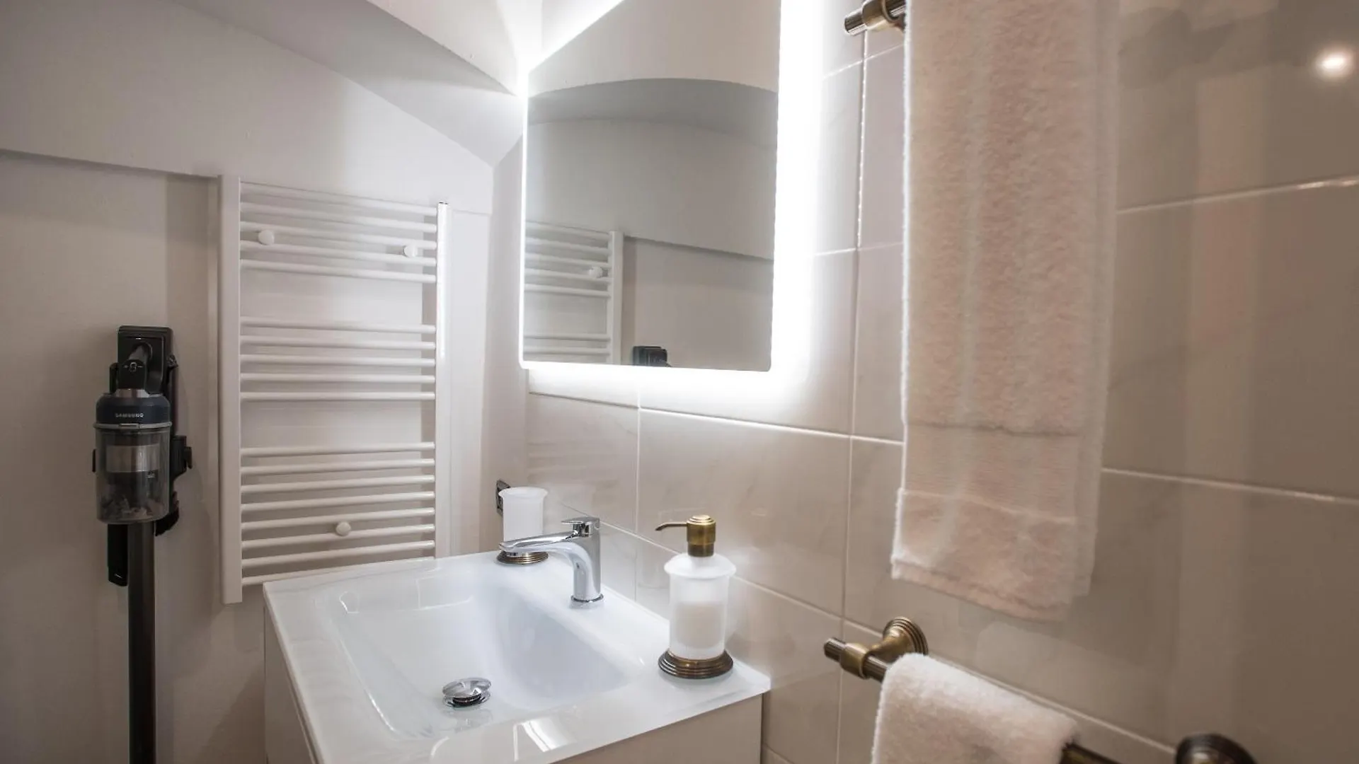 Suite Apartment In The City Centre Cagliari