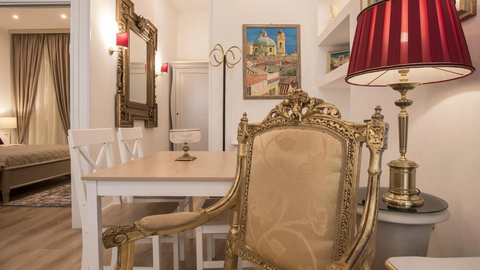 Suite Apartment In The City Centre Cagliari Italy