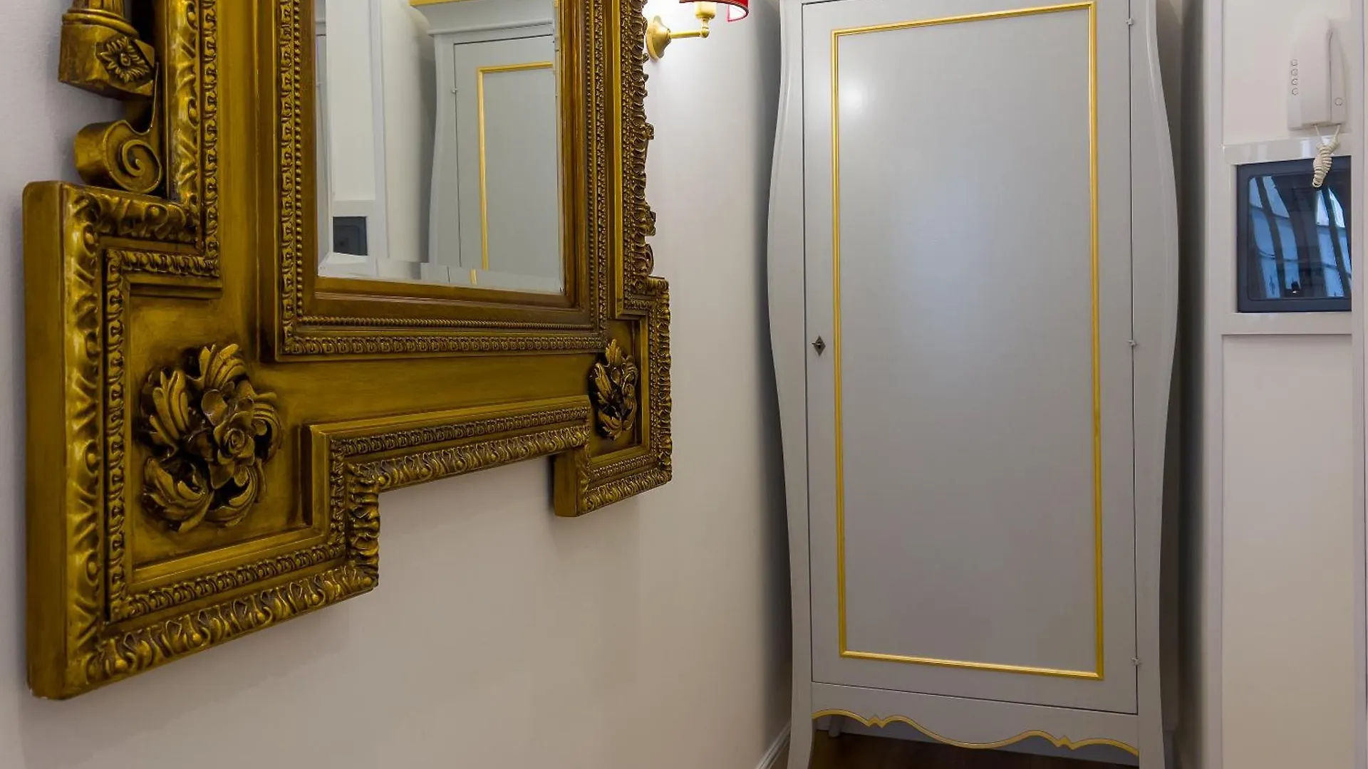 Suite Apartment In The City Centre Cagliari Italy